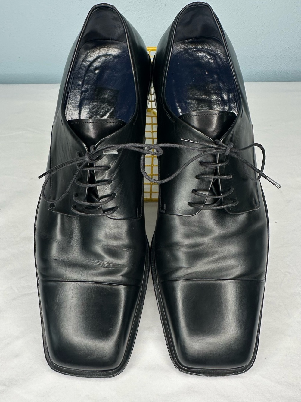 Salvatore Ferragamo Black Leather Cap-Toe Lace-Up Dress Shoes